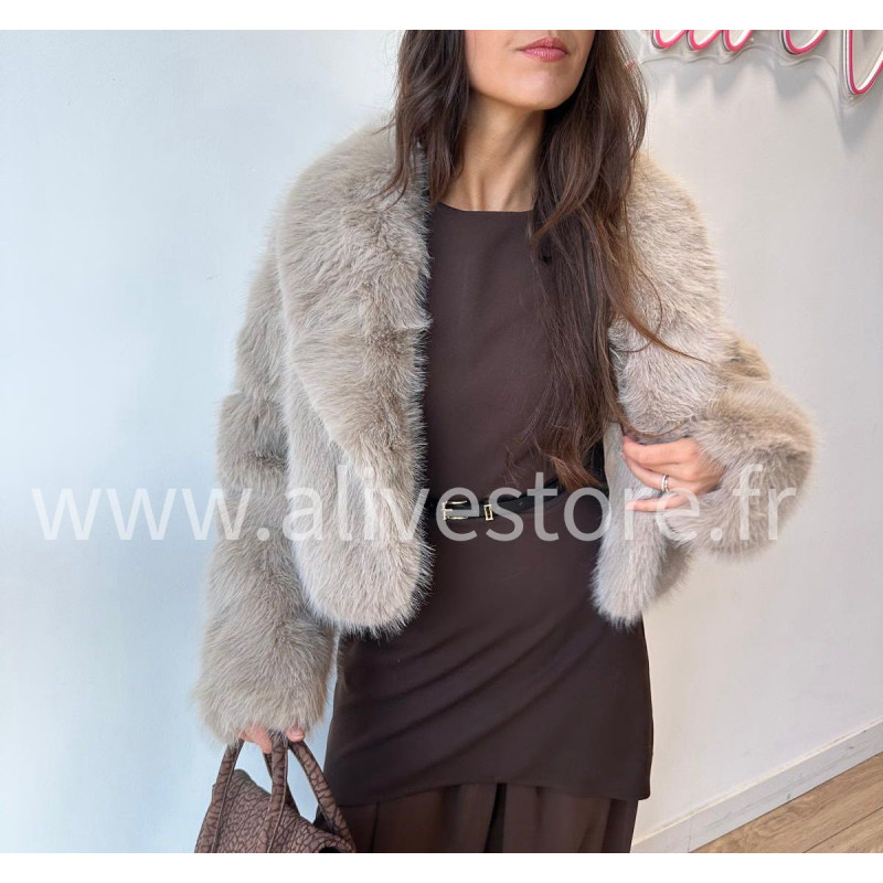 Veste Mia courte en fausse fourrure – beige ou noir | ALIVE STORE