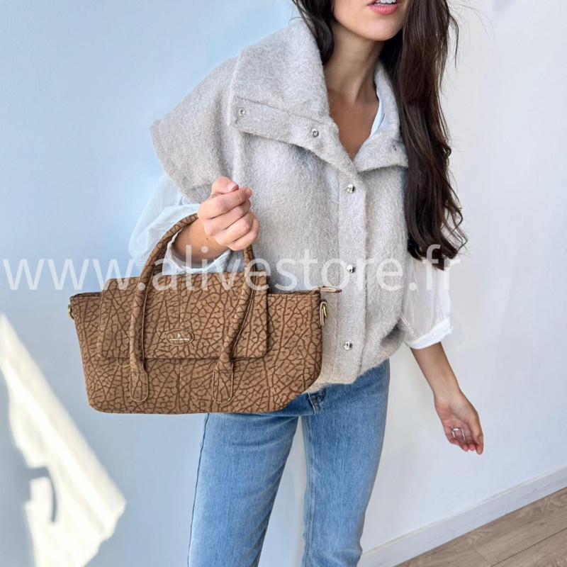 Sac Nora structuré avec bandoulière – marron ou camel – ALIVE STORE