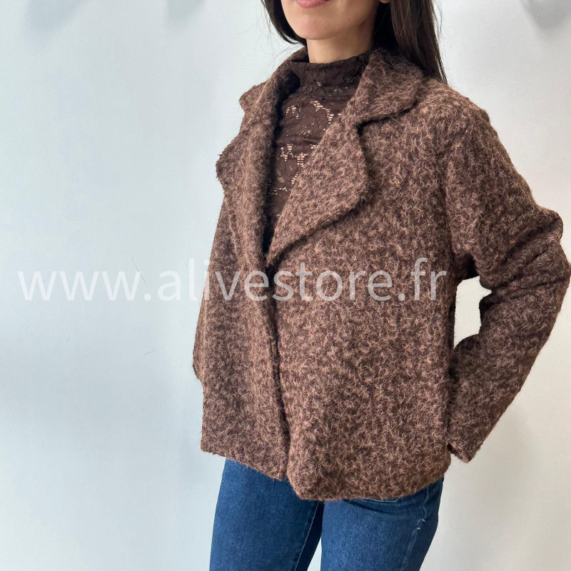 MANTEAU COURT LINA EN BEIGE – ALIVE STORE