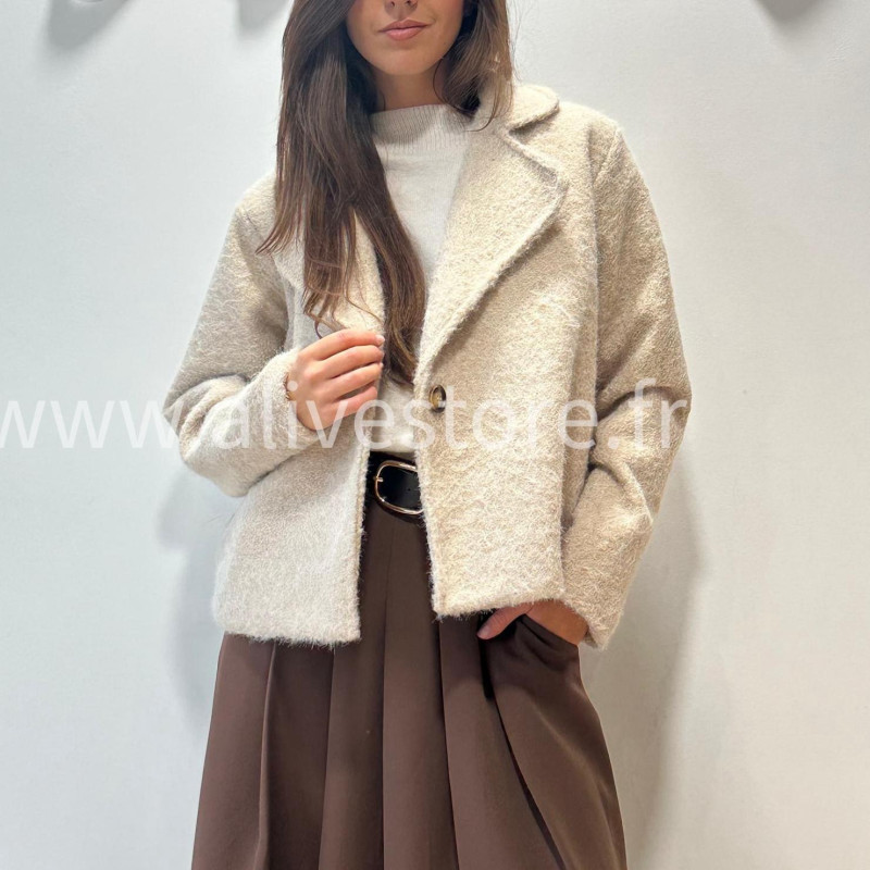 MANTEAU COURT LINA EN BEIGE – ALIVE STORE