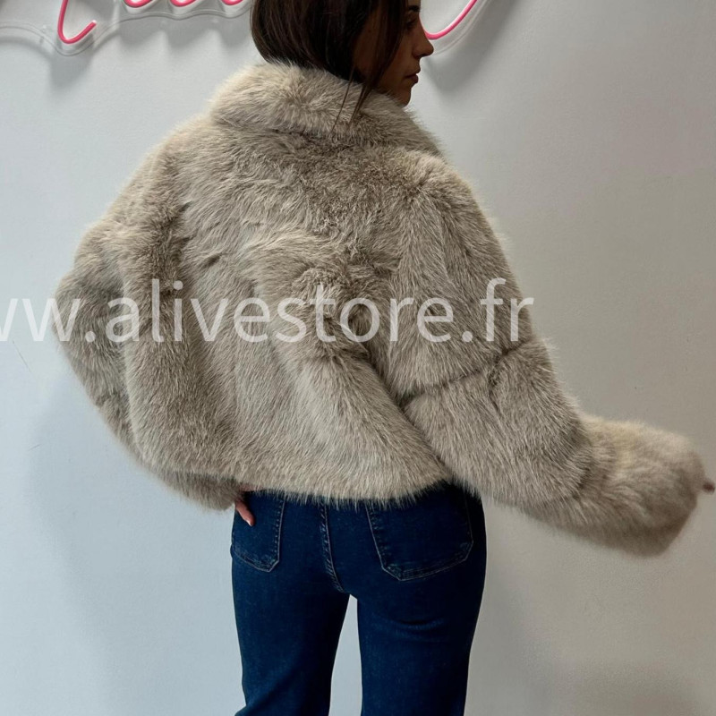 Veste Mia courte en fausse fourrure – beige ou noir | ALIVE STORE