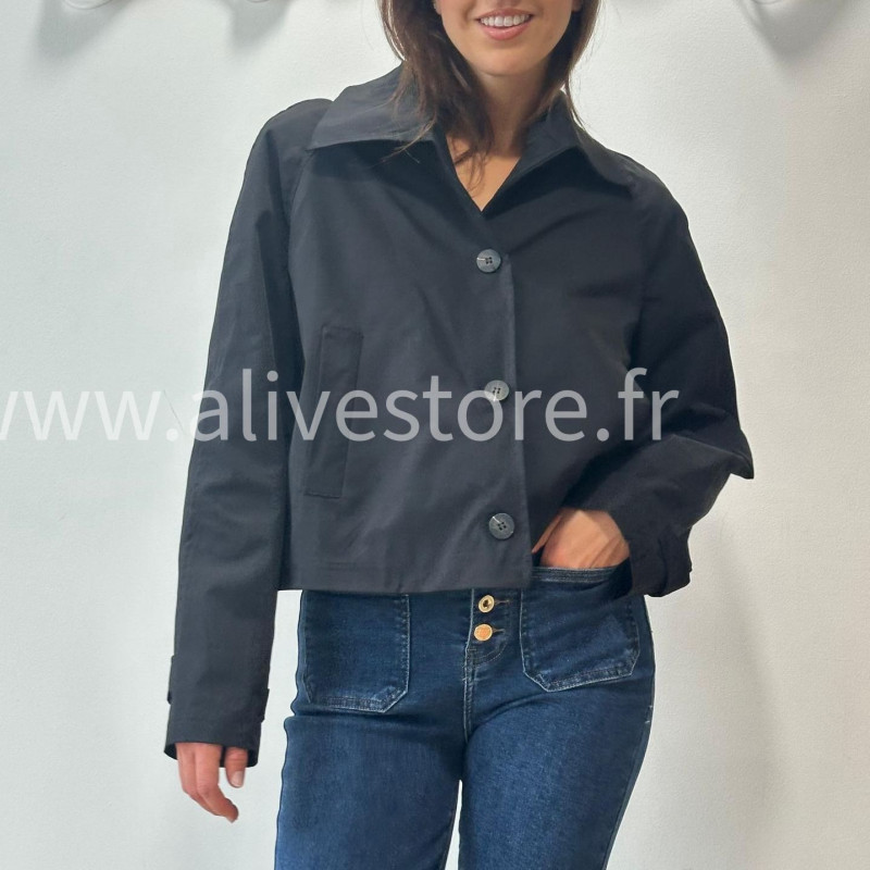 VESTE ROMY BEIGE COURTE CLASSIQUE – ALIVE STORE