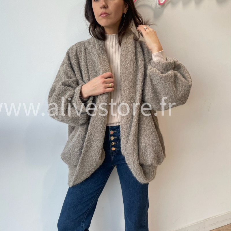 Veste Naya oversize effet fourrure femme – Alive Store